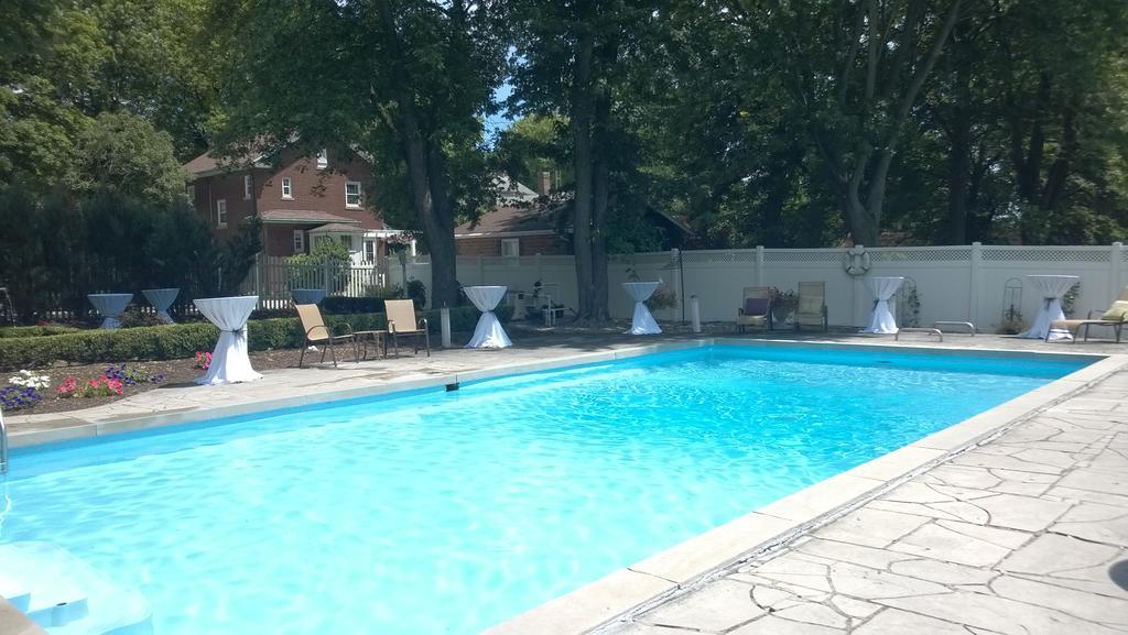 Greene Gables Inn White Hall Экстерьер фото