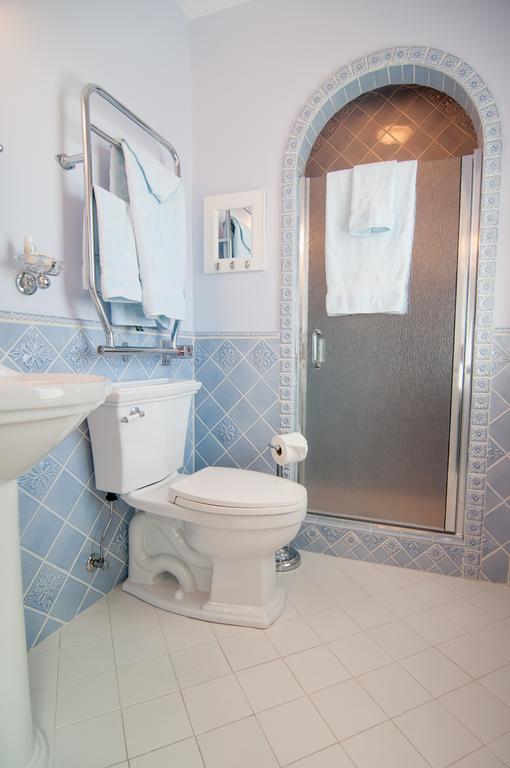 Greene Gables Inn White Hall Экстерьер фото